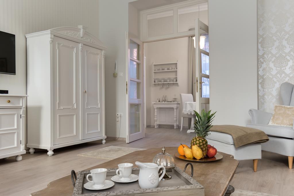 Chestnut & Eliza Suites Budapest Zimmer foto